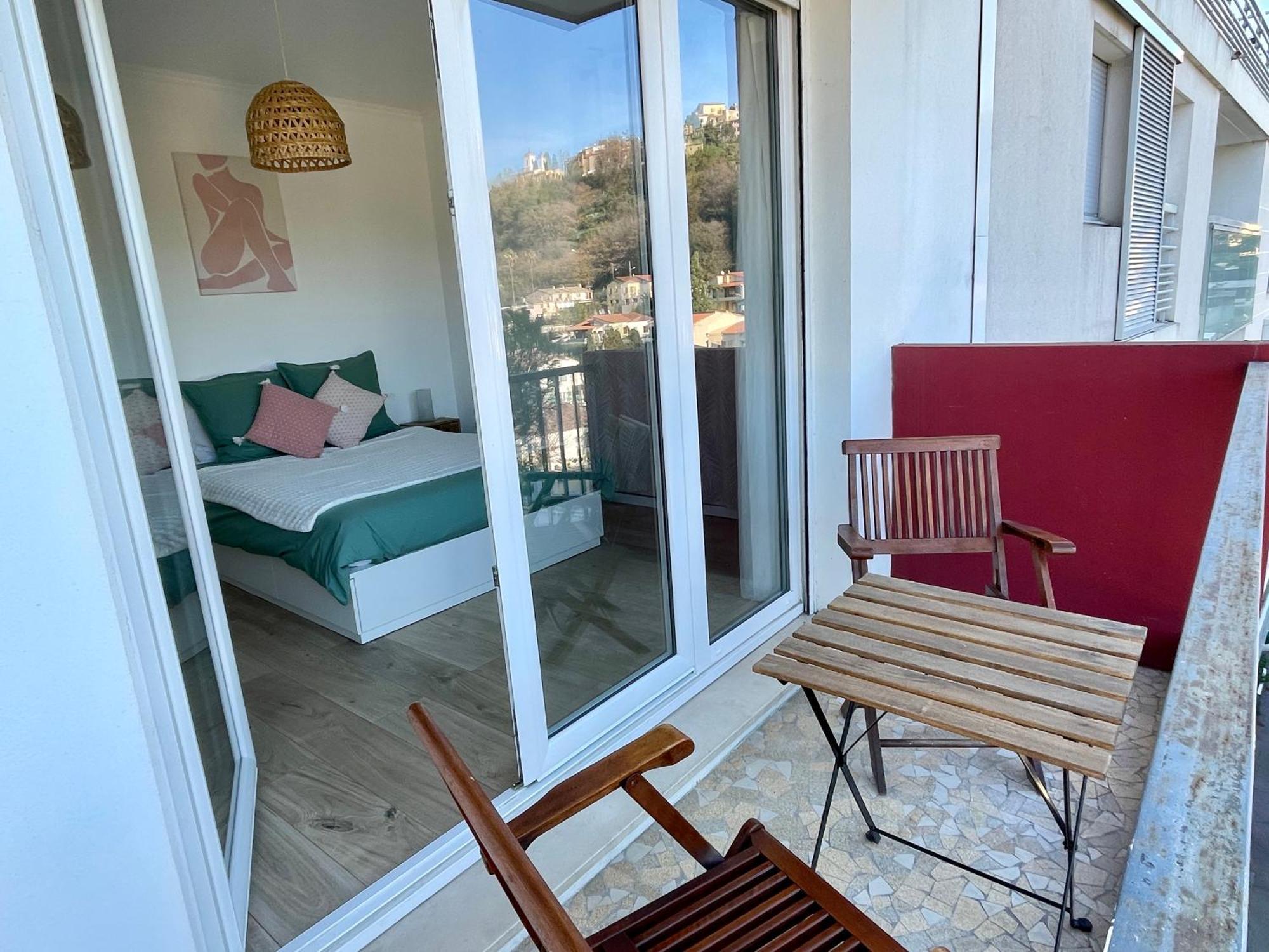 Bright Appartment With View Cagnes-sur-Mer Ngoại thất bức ảnh